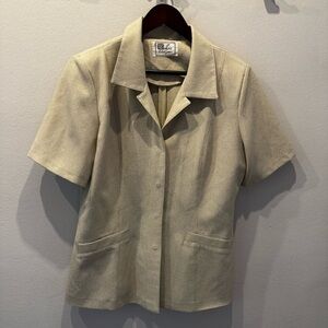 Vintage Short-Sleeve Tailored Jacket in Light Beige